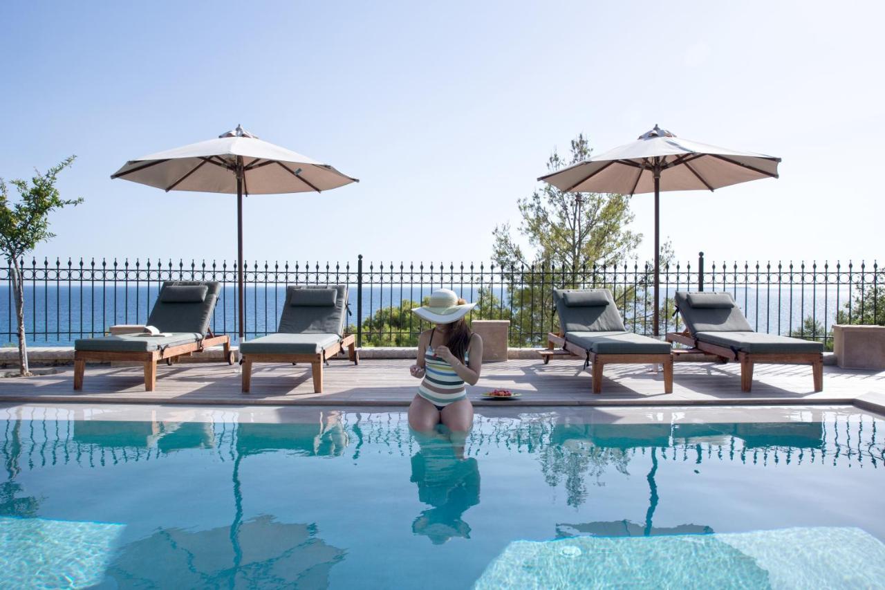 Avra Private Suites Ласси Экстерьер фото