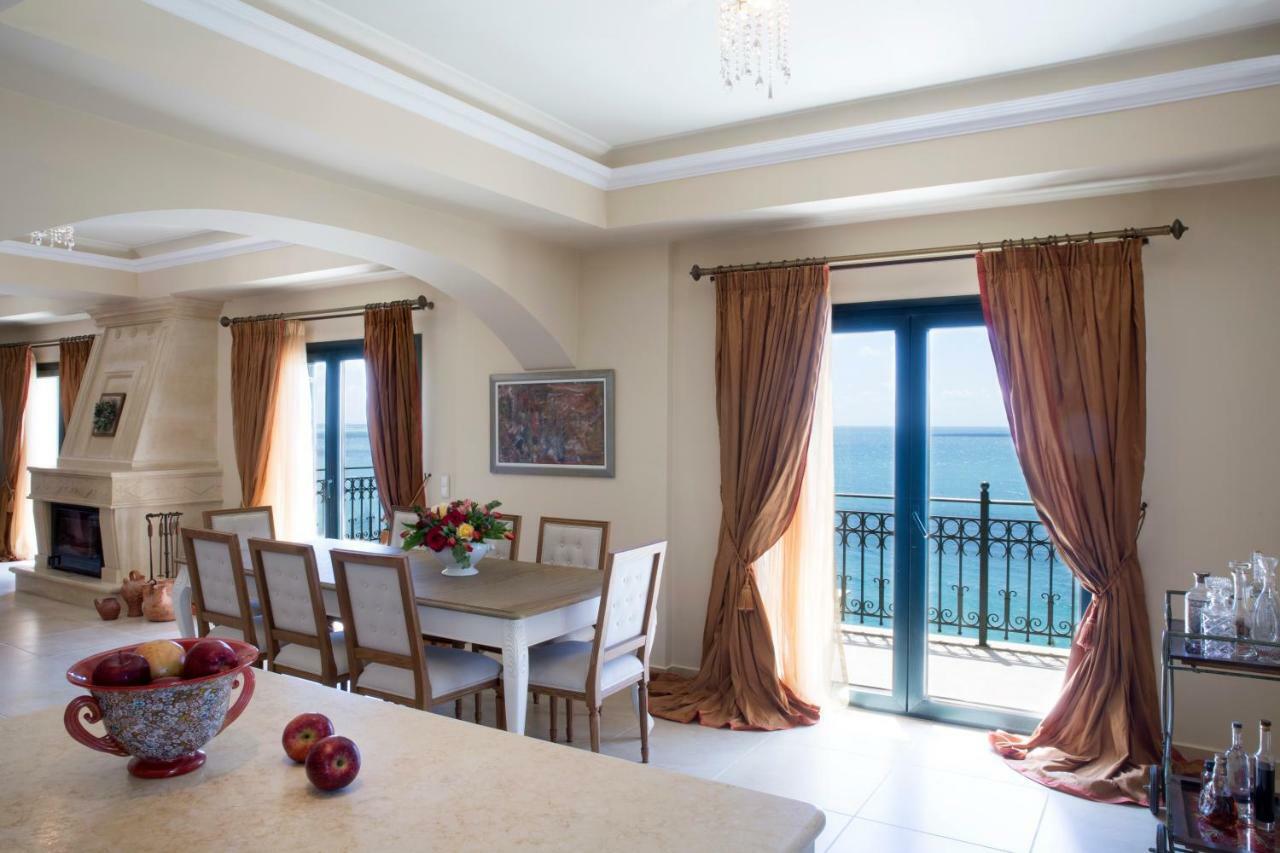 Avra Private Suites Ласси Экстерьер фото